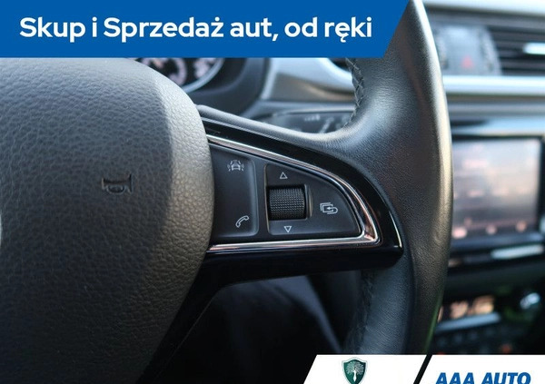 Skoda RAPID cena 39000 przebieg: 147778, rok produkcji 2017 z Strzelce Opolskie małe 326